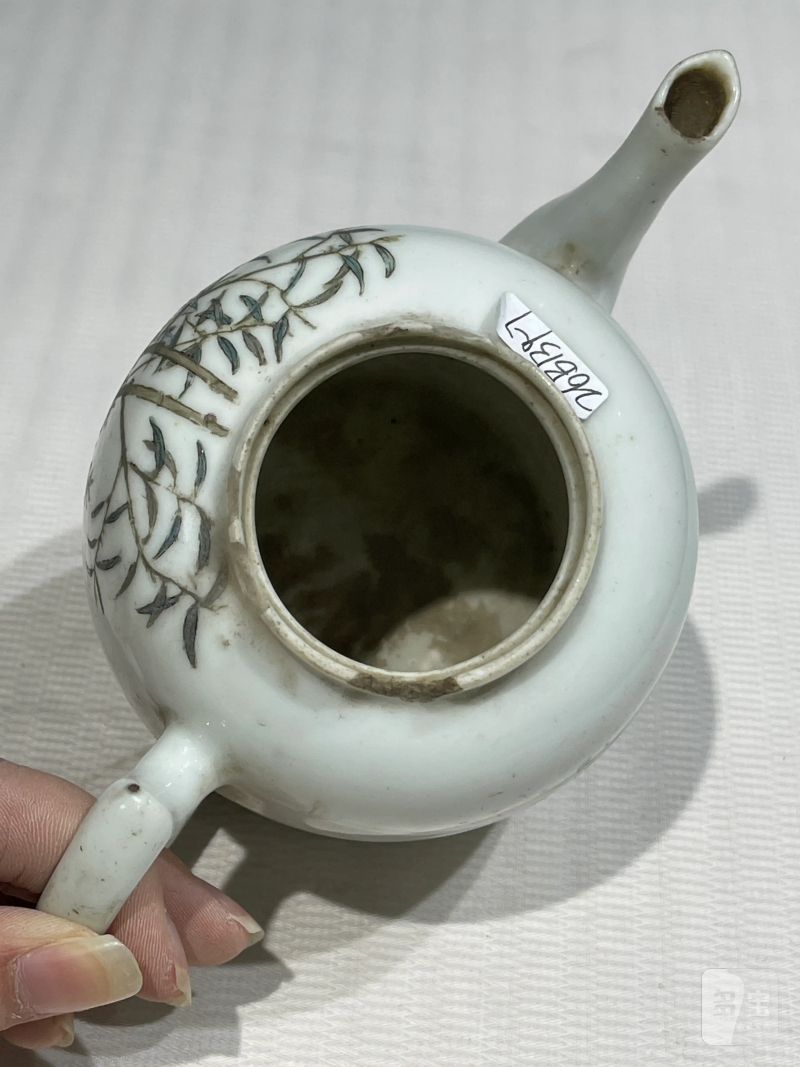 清代 粉彩茶壶一组十二件 - 图56